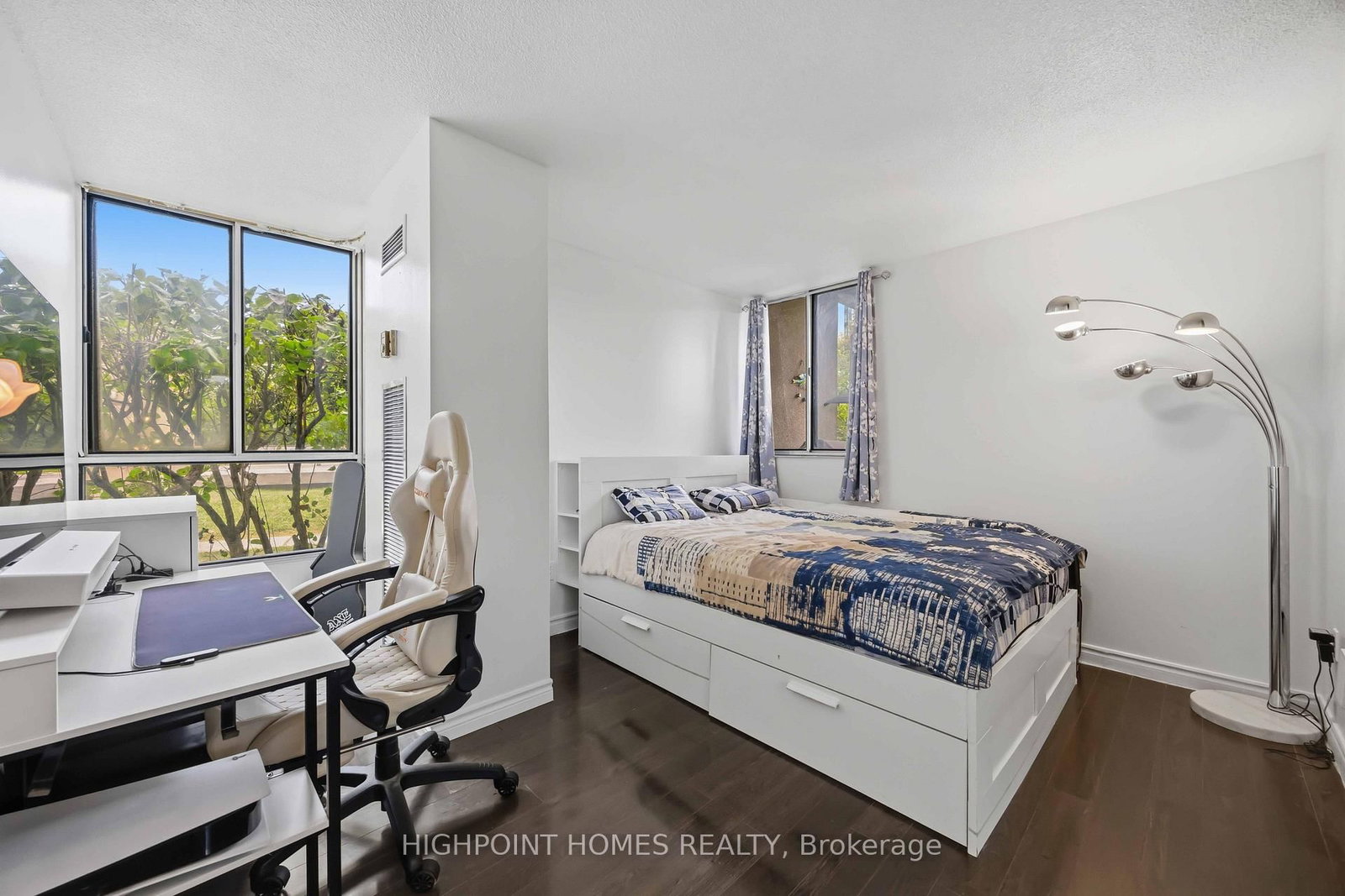 10 Martha Eaton Way • #109 • Toronto, ON photo 23