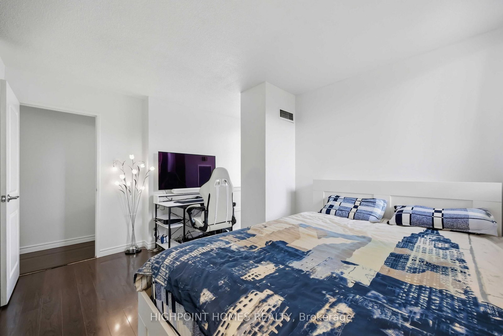 10 Martha Eaton Way • #109 • Toronto, ON photo 25
