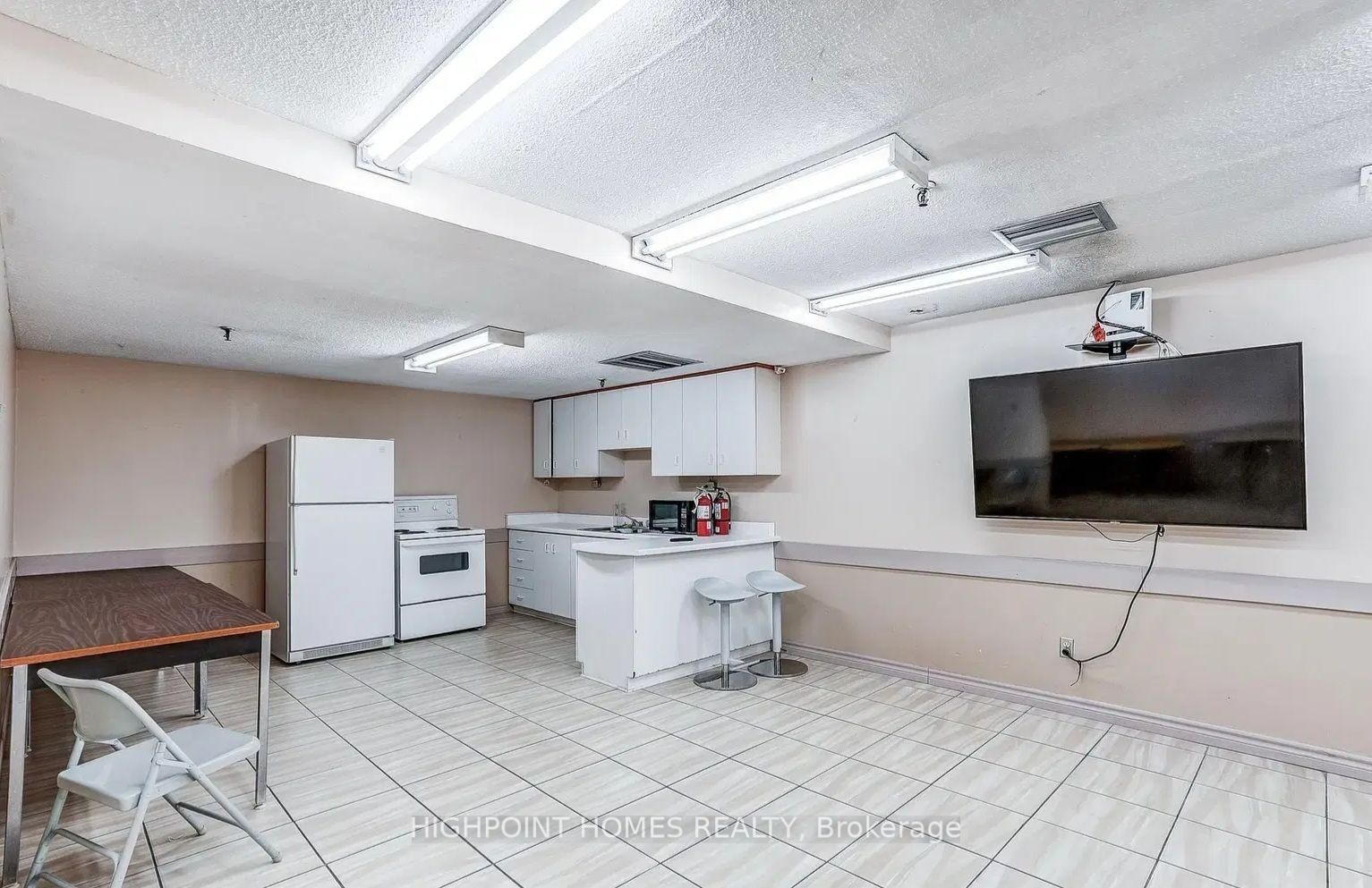 10 Martha Eaton Way • #109 • Toronto, ON photo 37