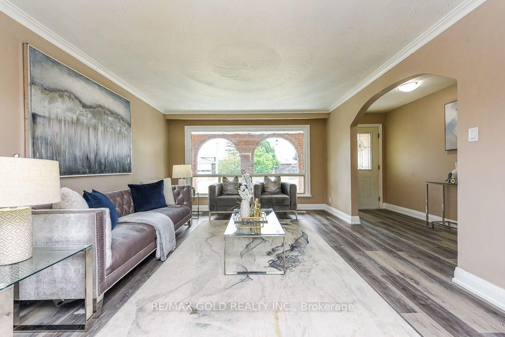 7624 Middleshire Drive • Mississauga, ON photo 10