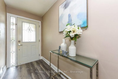 7624 Middleshire Drive • Mississauga, ON photo 5