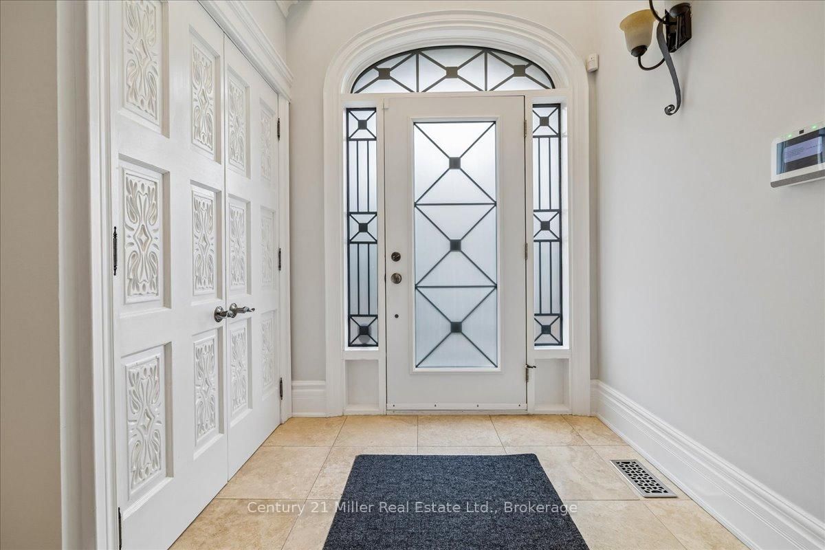 2355 Old Carriage Road • Mississauga, ON photo 4