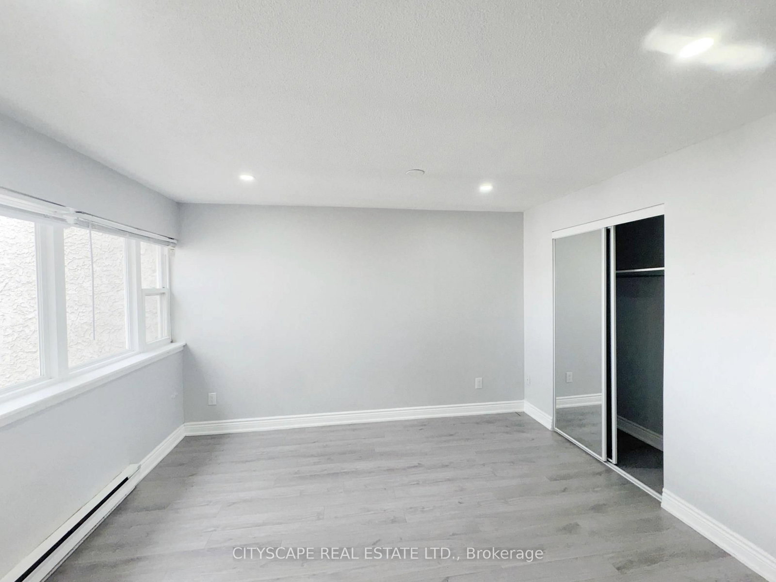 192-1055 Dundas St, Mississauga, view 32