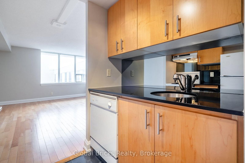 2737 Keele Toronto,ON M3M 2E9 — Photo 9
