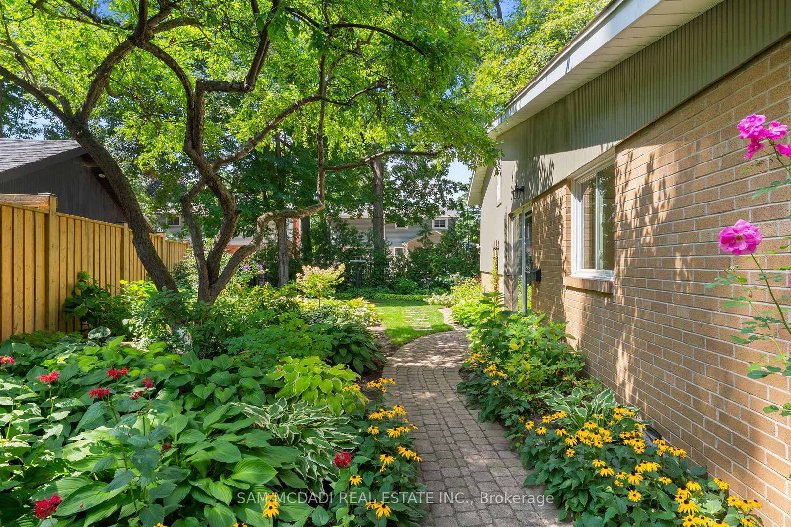 1911 Delaney Drive • Mississauga, ON photo 33