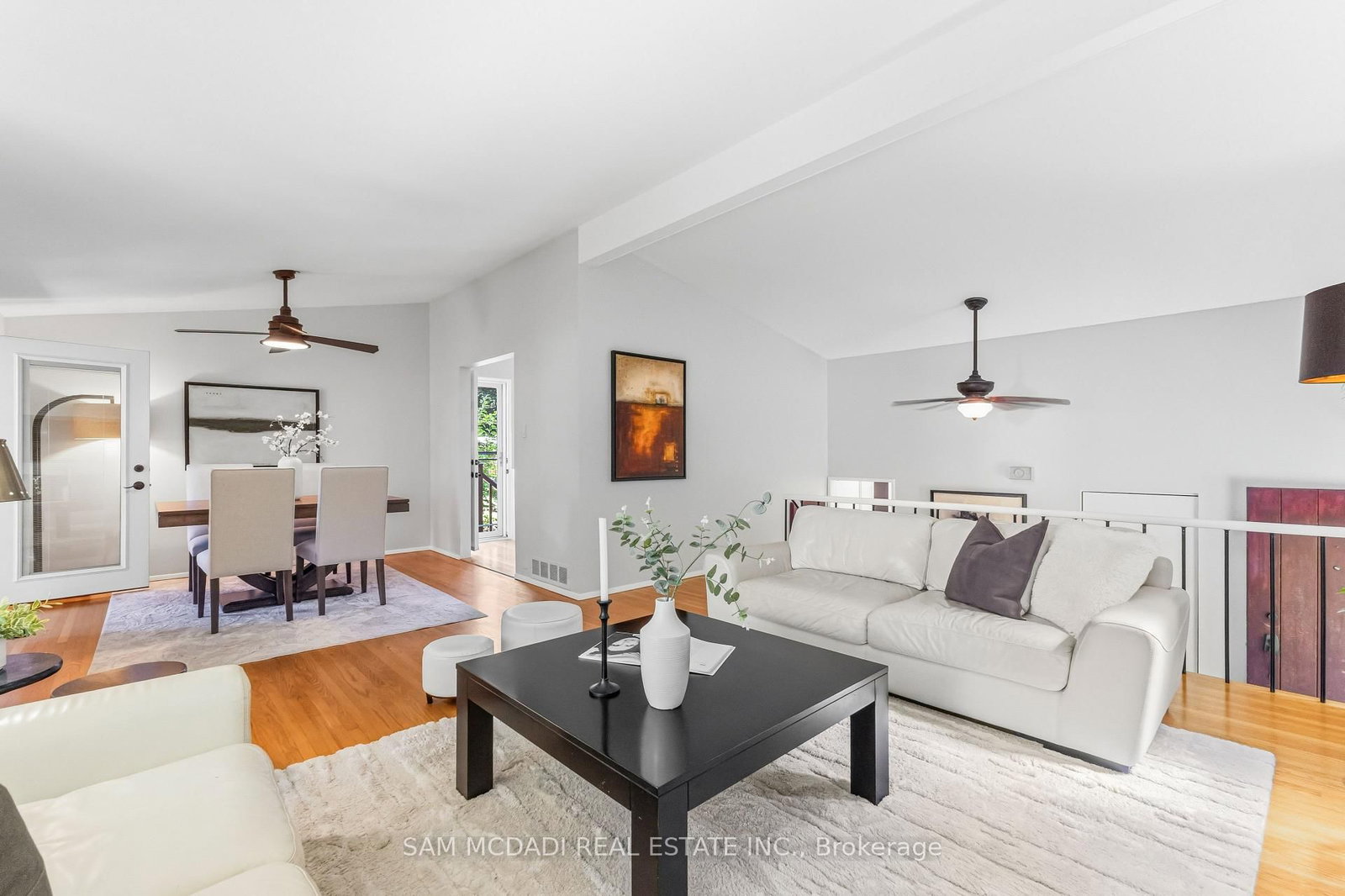 1911 Delaney Drive • Mississauga, ON photo 6