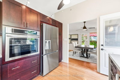 1911 Delaney Drive • Mississauga, ON photo 9