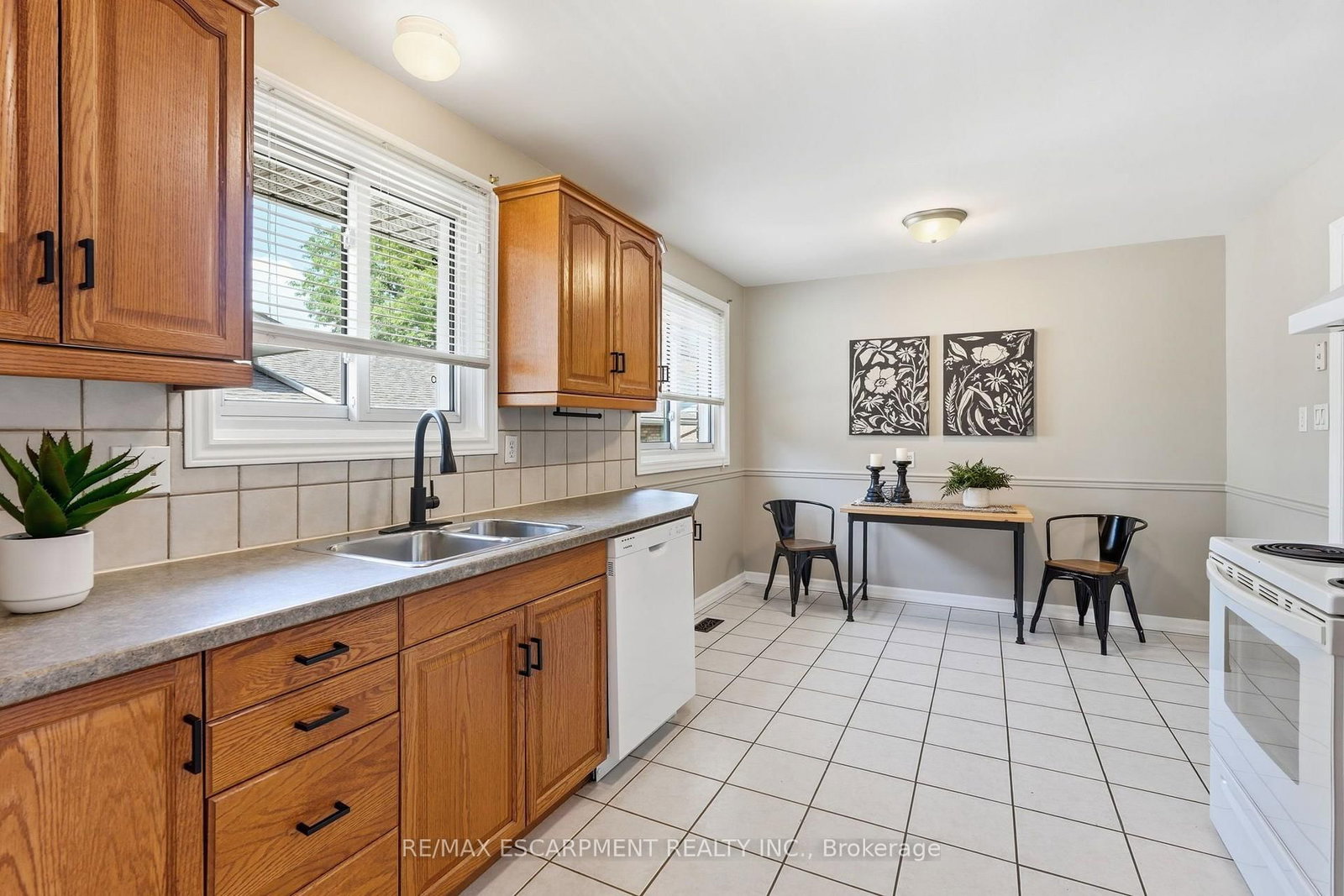 635 Ramsgate Road • Burlington, ON photo 11