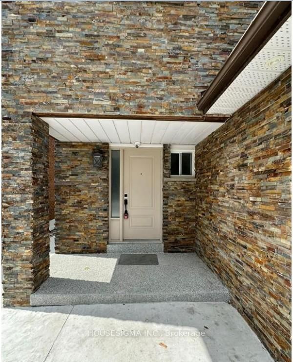 1 - 659 Roselaire Trail