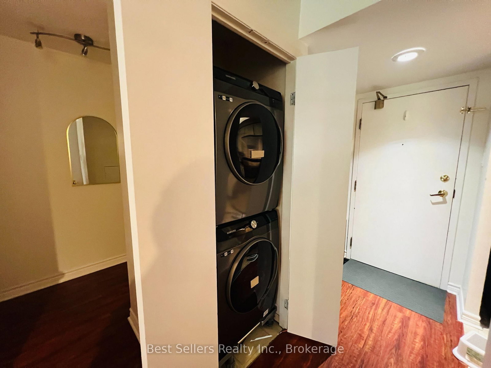 411-2091 Hurontario St, Mississauga, view 26