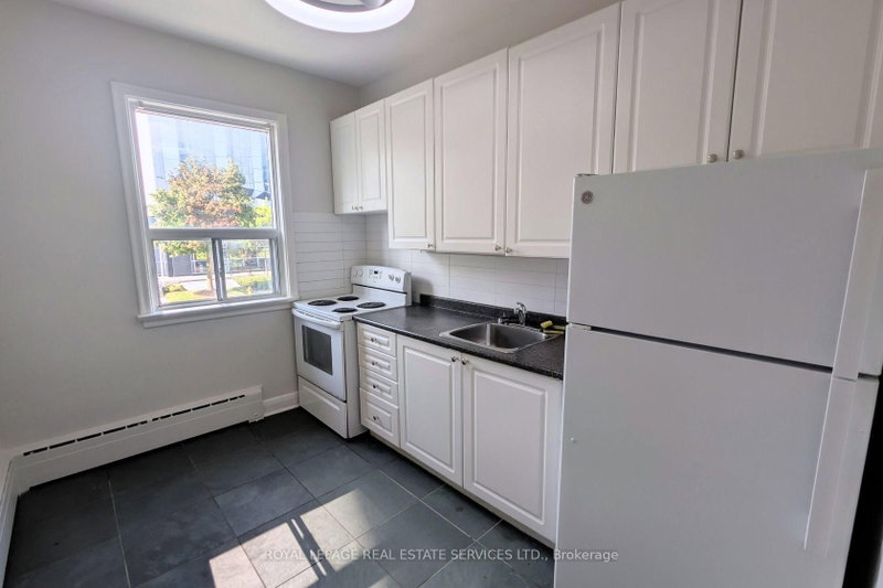 1 - 3367 Bloor Street W