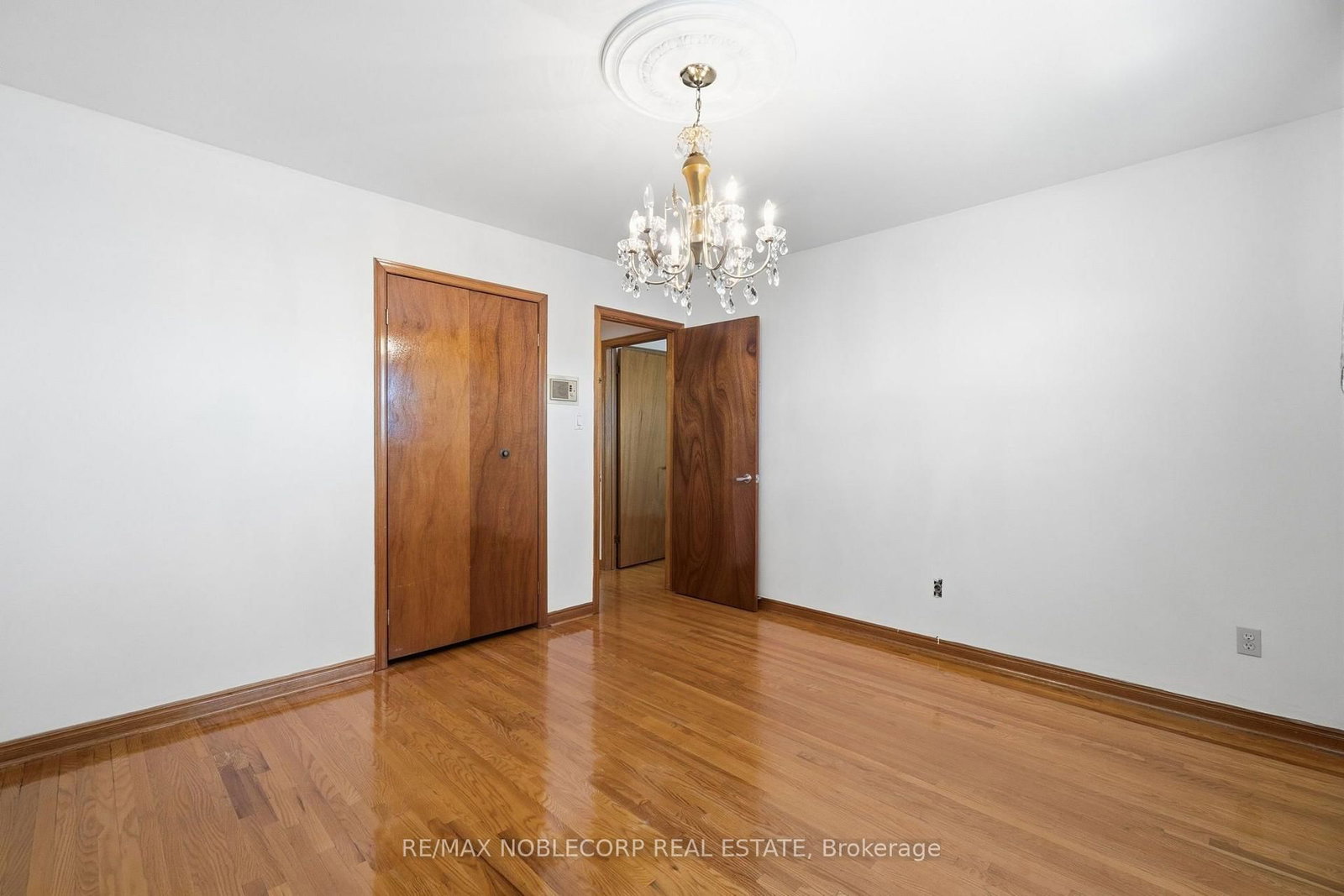 131 Yatescastle Drive • Toronto, ON photo 17