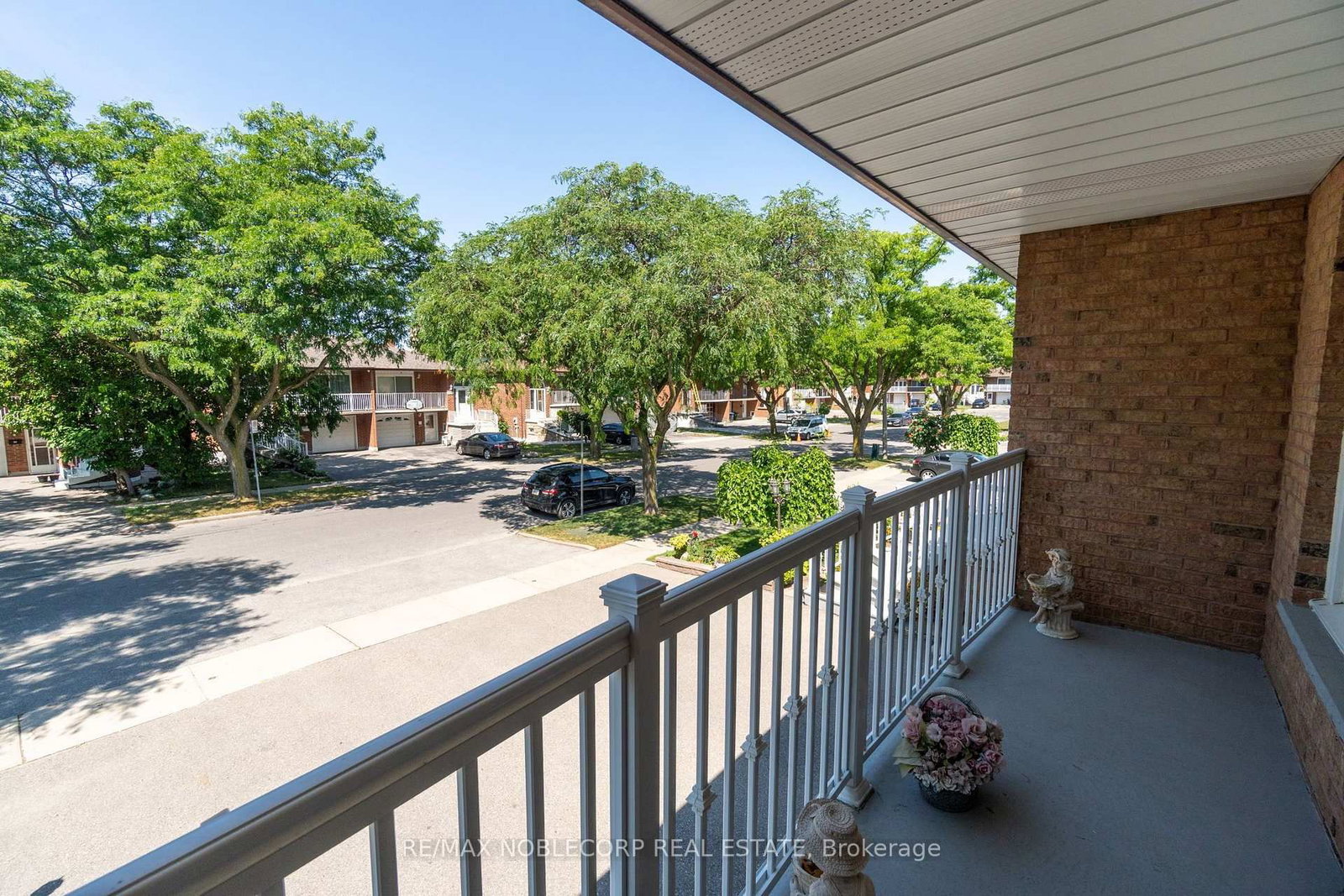 131 Yatescastle Drive • Toronto, ON photo 26