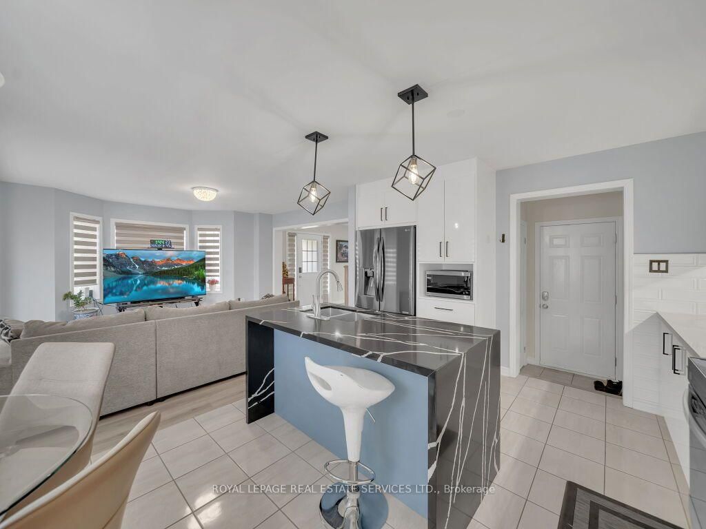 61 Rockbrook Trail • Brampton, ON photo 16