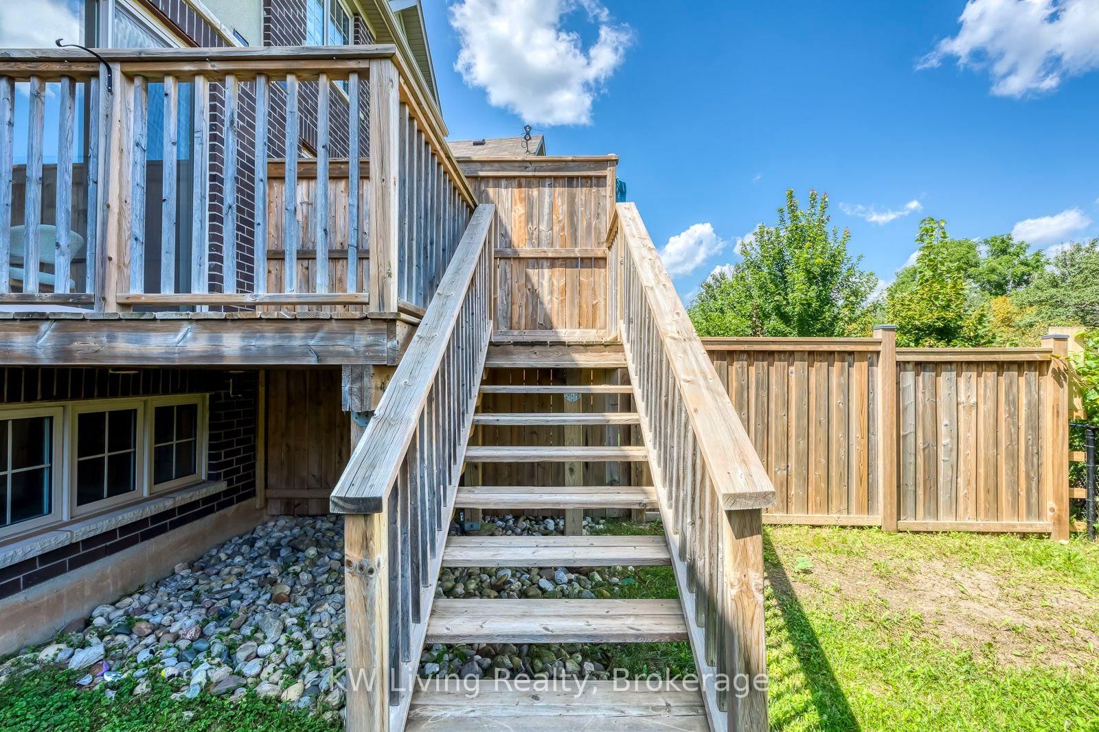 3291 Mockingbird Common • Oakville, ON photo 34