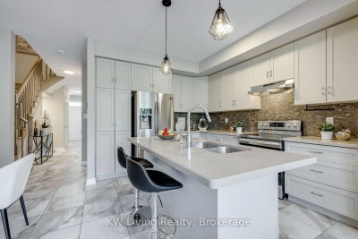 3291 Mockingbird Common • Oakville, ON photo 9
