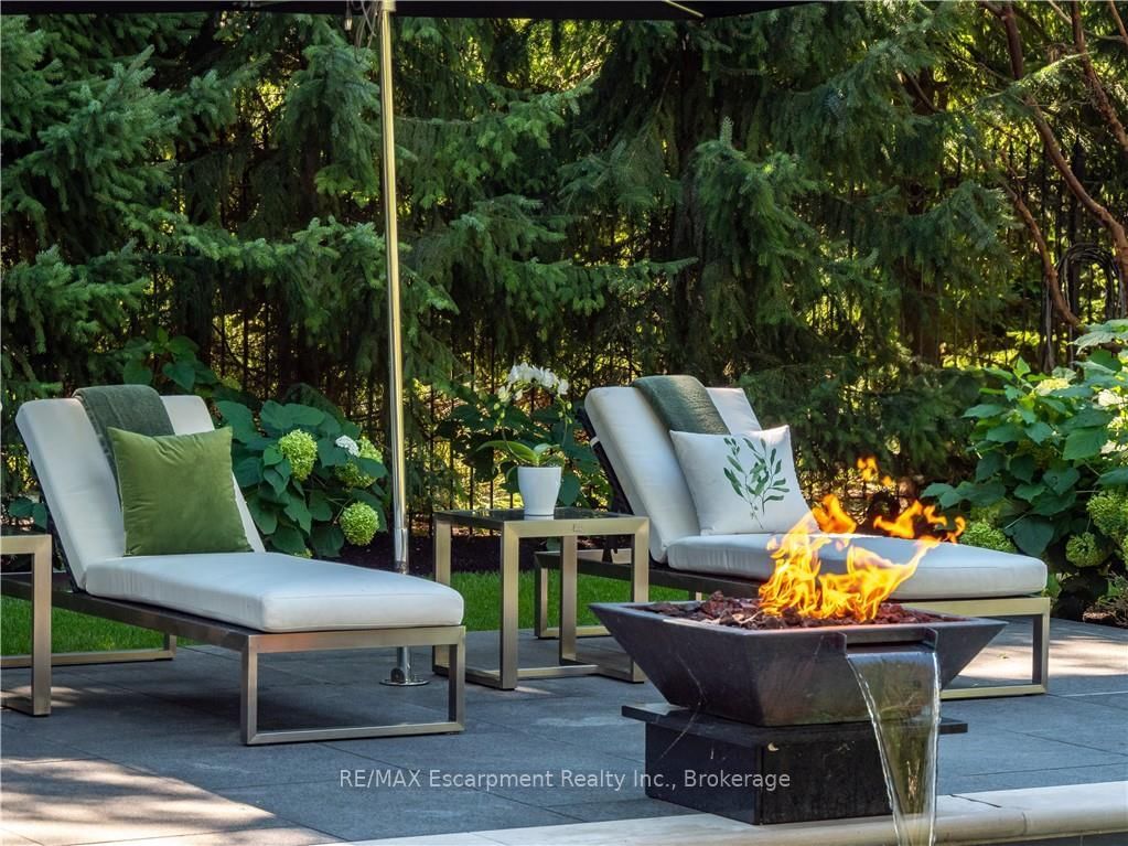 15 Chartwell Road • Oakville, ON photo 21