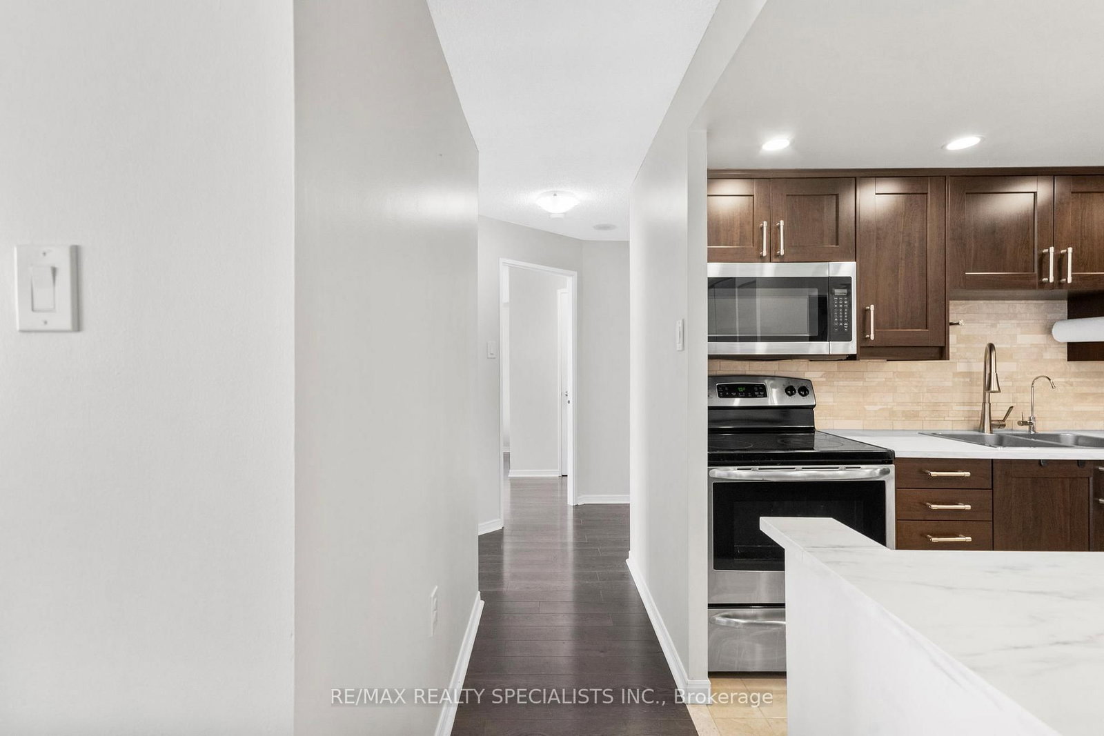 1409-25 Fairview Rd, Mississauga, view 10