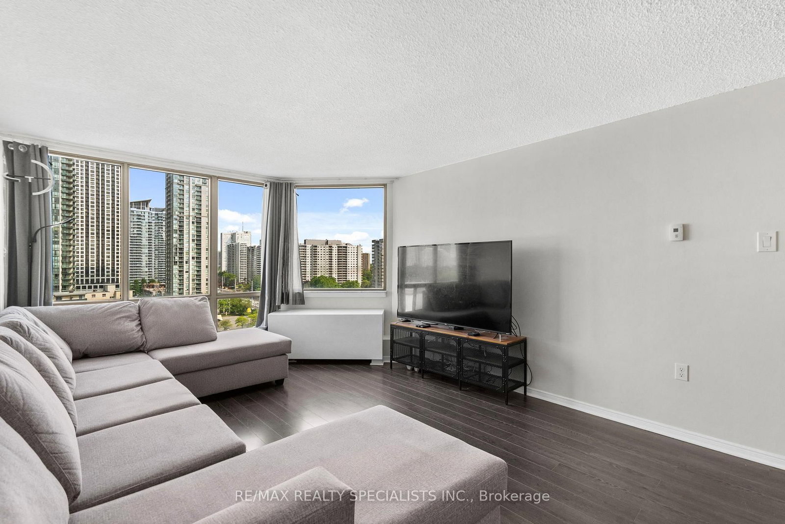 1409-25 Fairview Rd, Mississauga, view 16