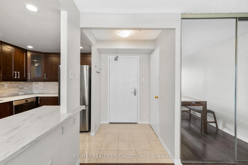 1409 - 25 Fairview Road W