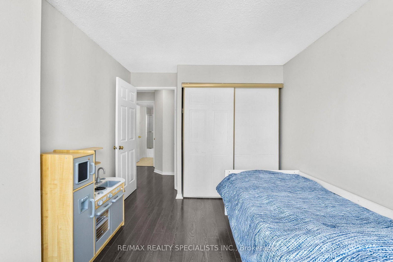 1409-25 Fairview Rd, Mississauga, view 21