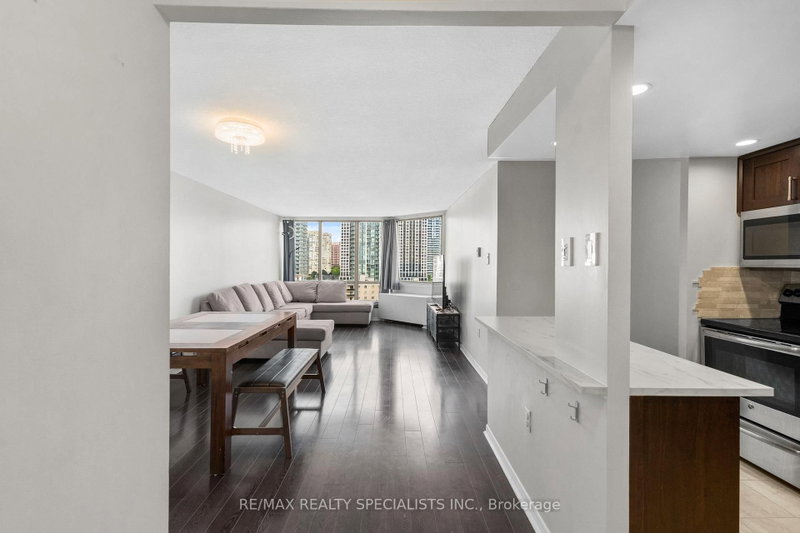 1409 - 25 Fairview Road W