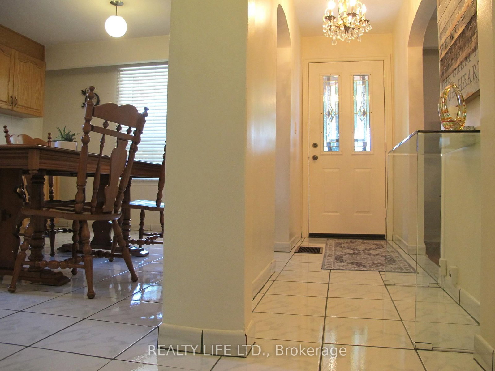 4 Rosalie Avenue • Toronto, ON photo 14