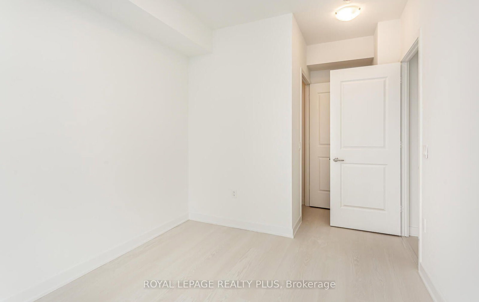 806-4675 Metcalfe Ave, Mississauga, view 19