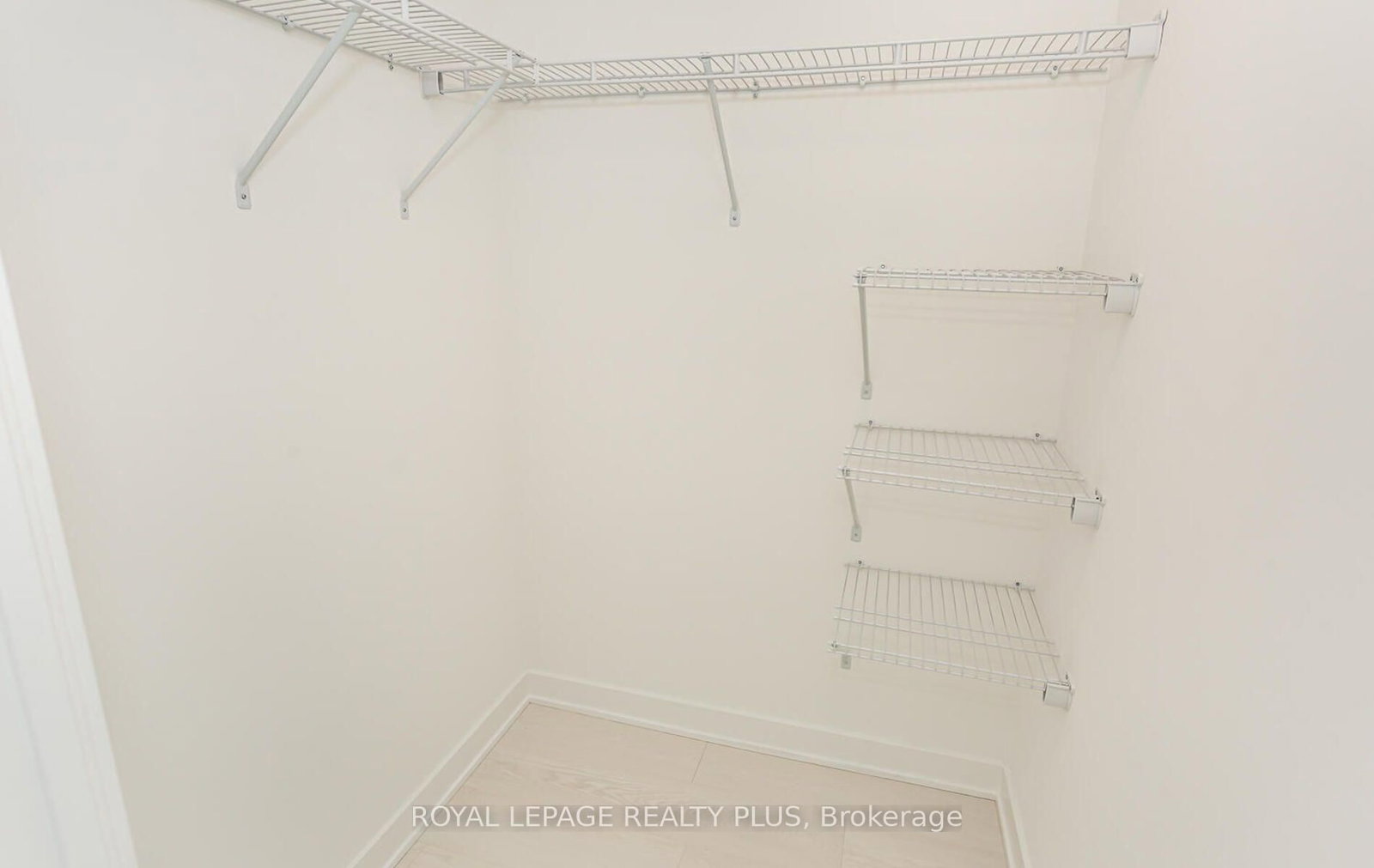806-4675 Metcalfe Ave, Mississauga, view 21
