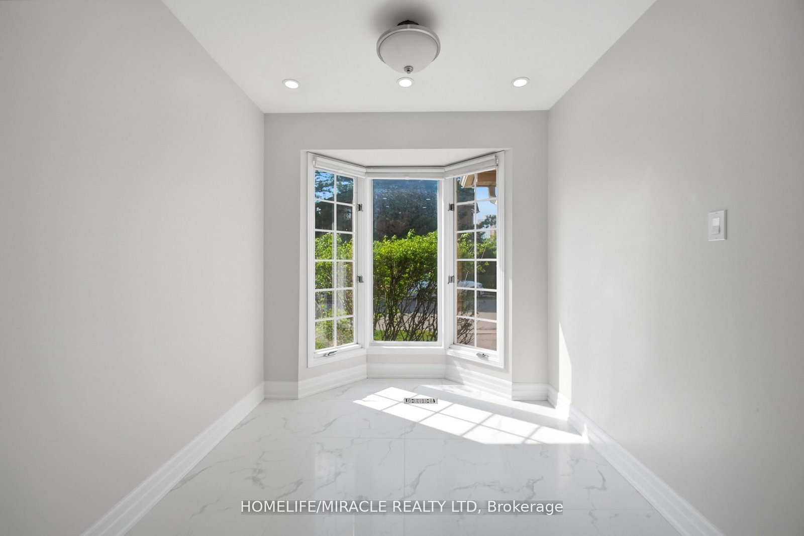 18-35 Ceremonial Dr, Mississauga, view 12