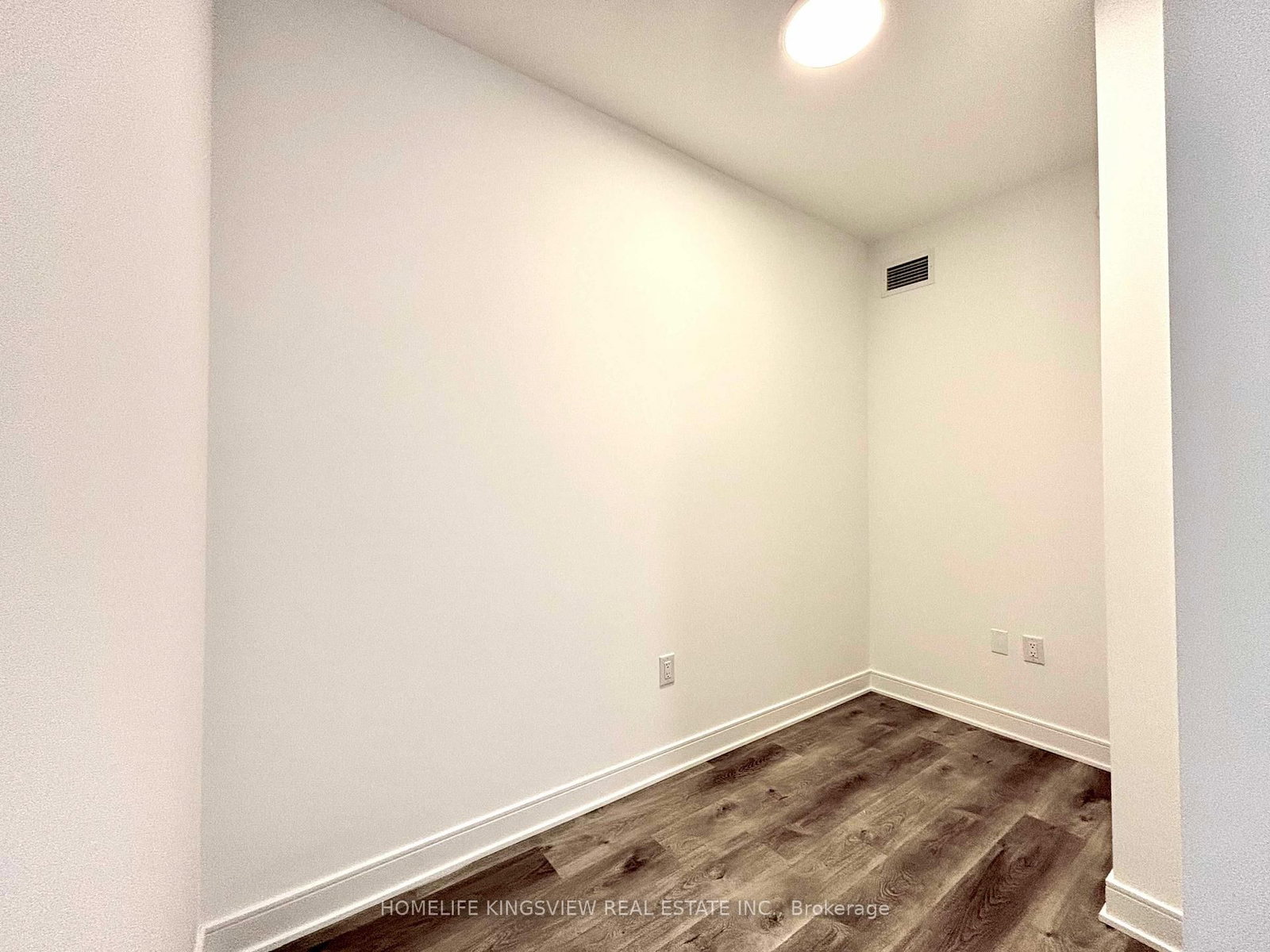 1518-86 Dundas St, Mississauga, view 10