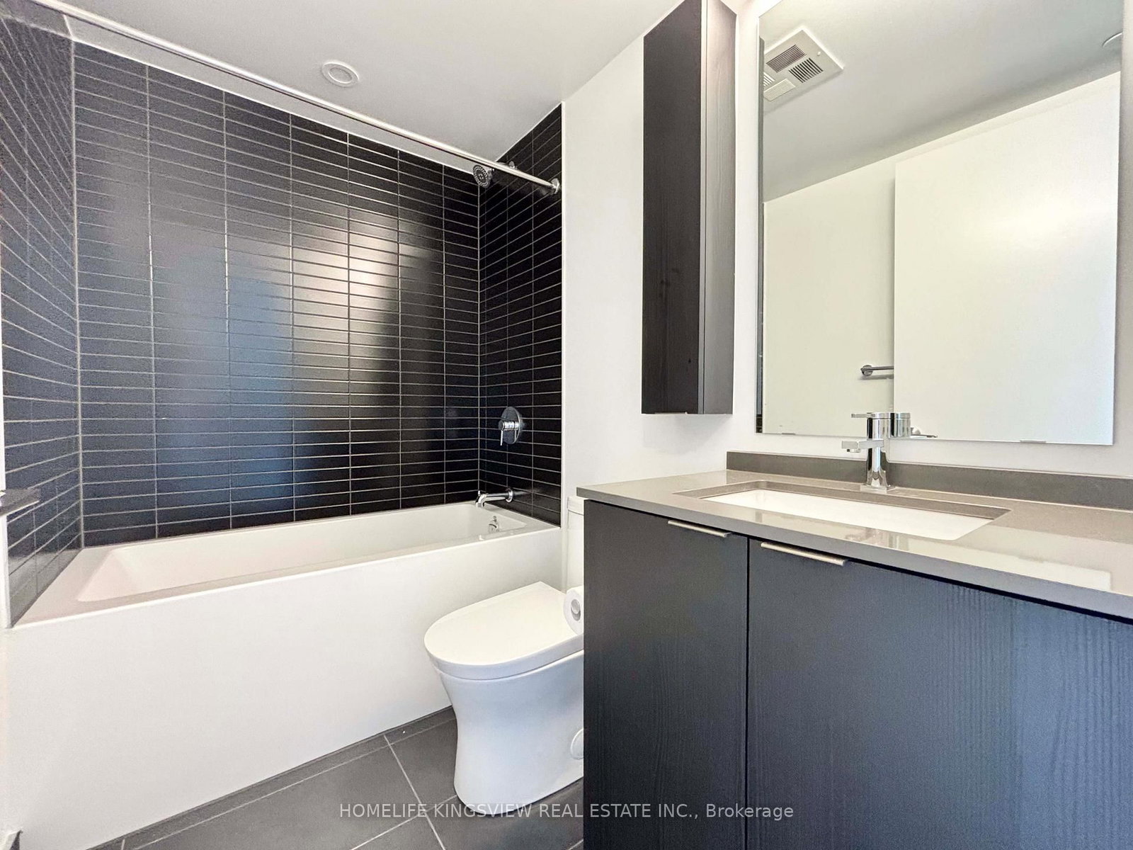 1518-86 Dundas St, Mississauga, view 11