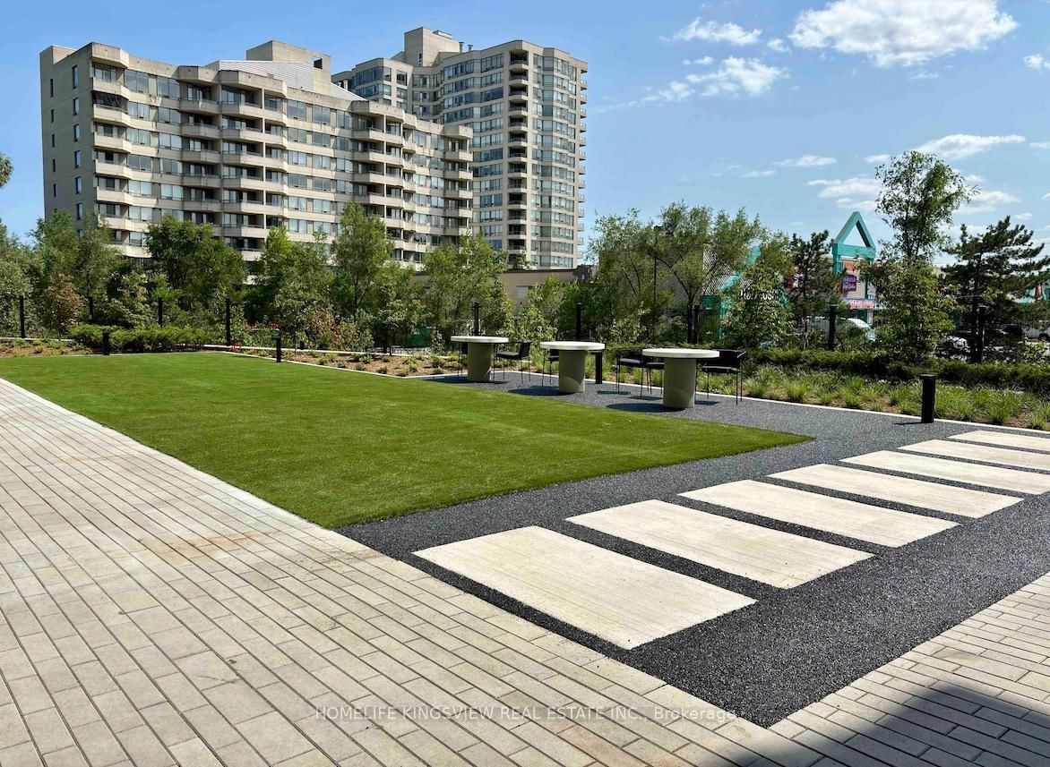 1518-86 Dundas St, Mississauga, view 13