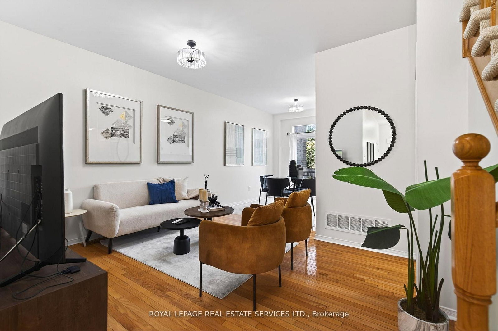 2307 Stone Glen Crescent • Oakville, ON photo 6