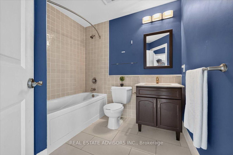 100 John Brampton,ON L6W 0A8 — Photo 9