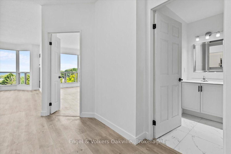 511 - 2511 Lakeshore Road W