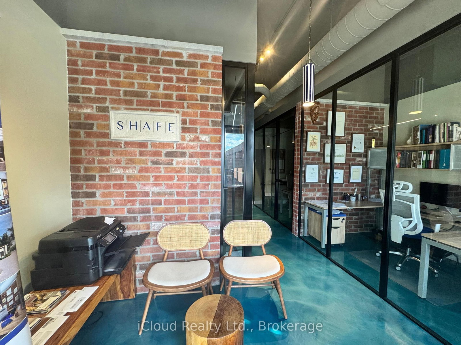 126 Burnhamthorpe Road E • Oakville, ON photo 11