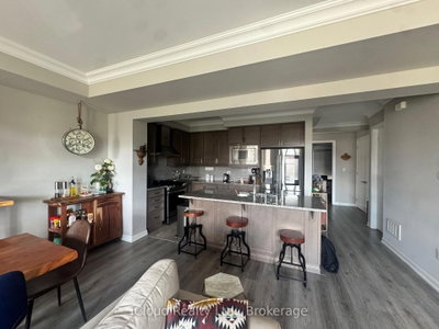126 Burnhamthorpe Road E • Oakville, ON photo 6