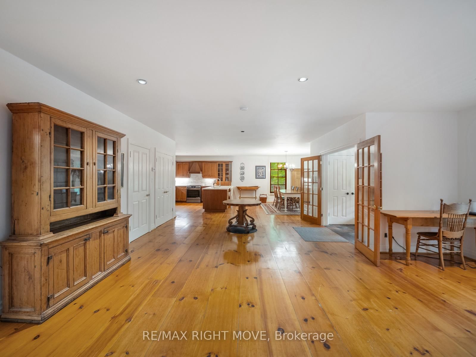 7135 Pond St, Mississauga, view 18