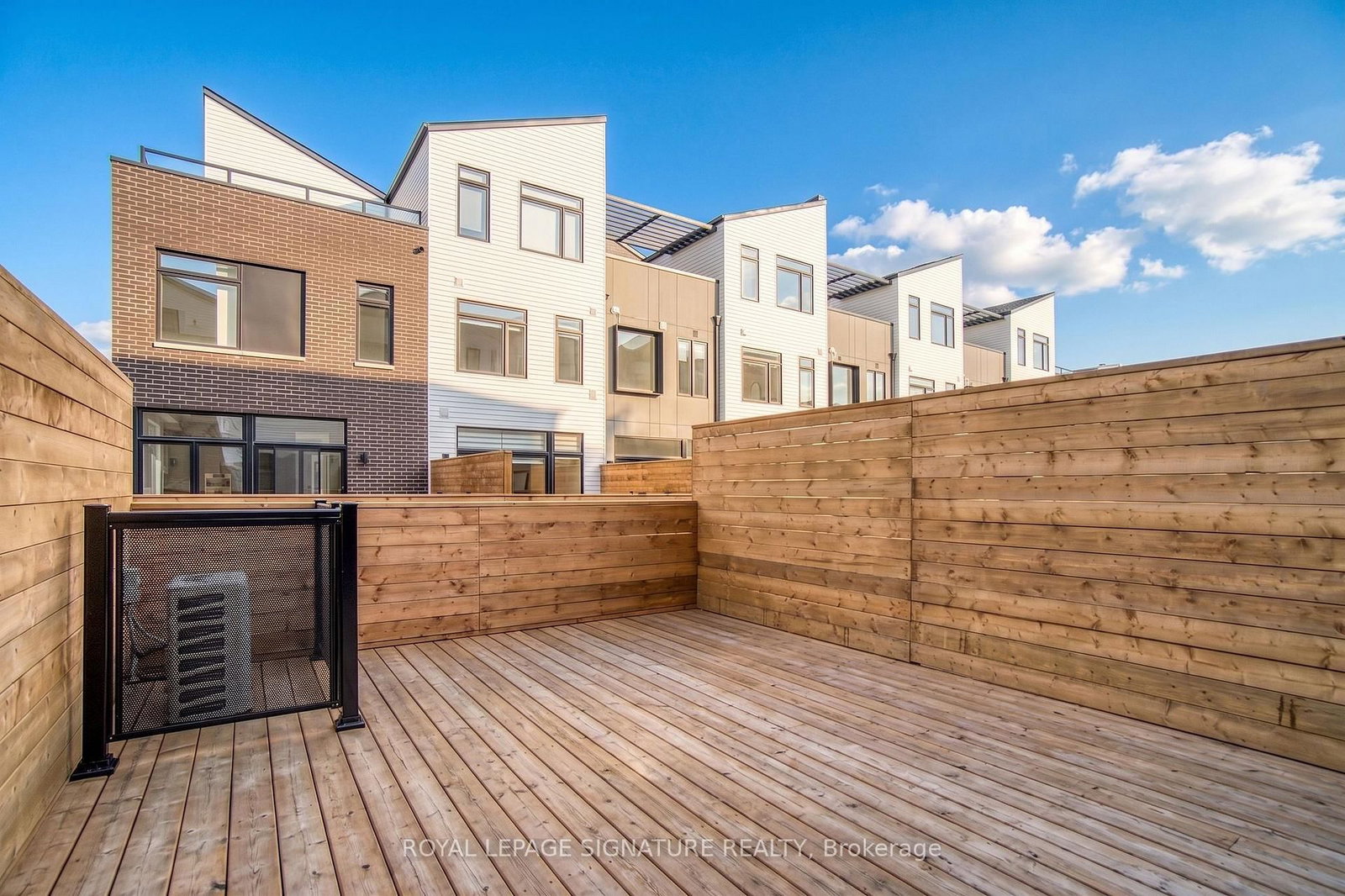 47-40 Lou Parsons Way, Mississauga, view 11