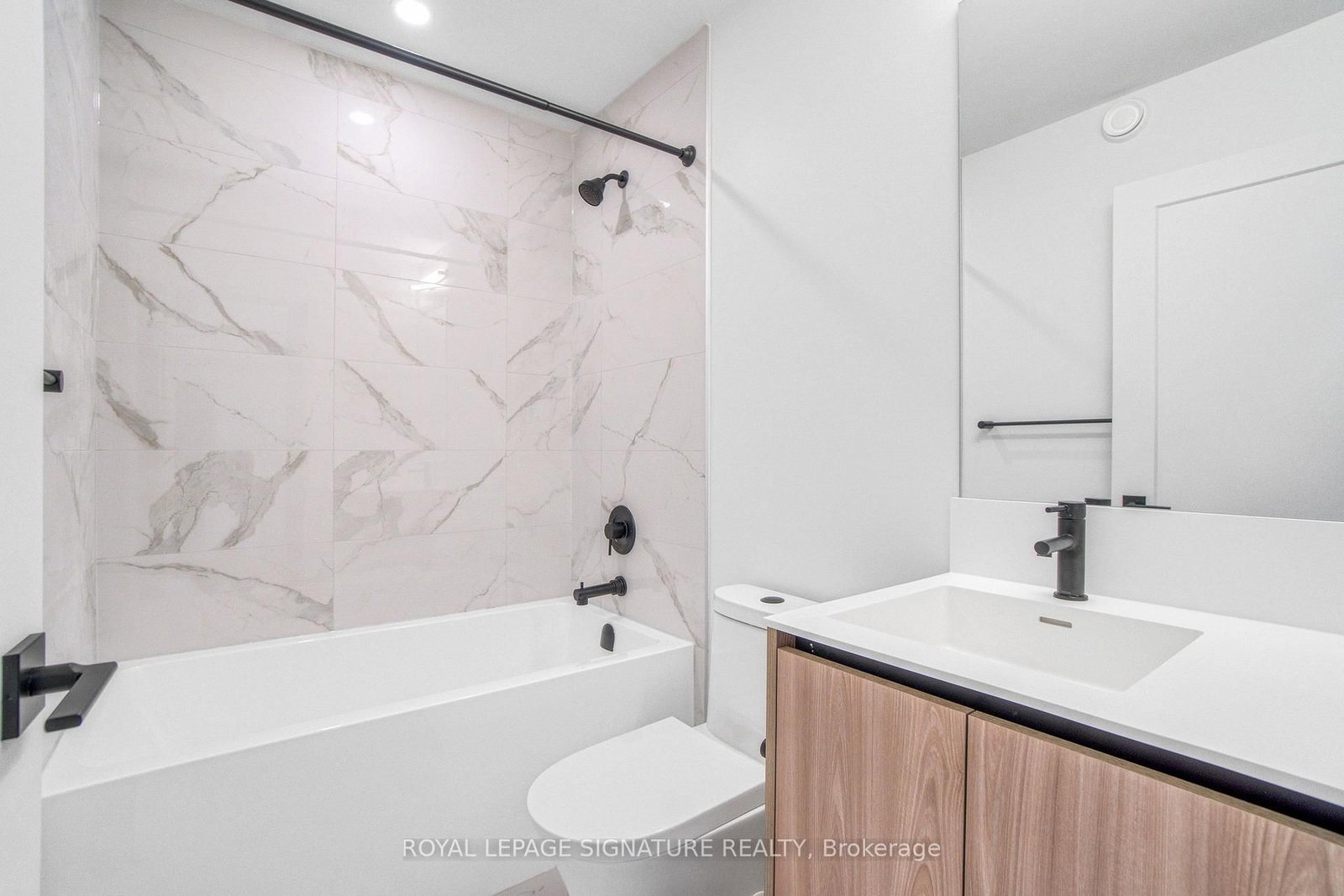 47-40 Lou Parsons Way, Mississauga, view 19