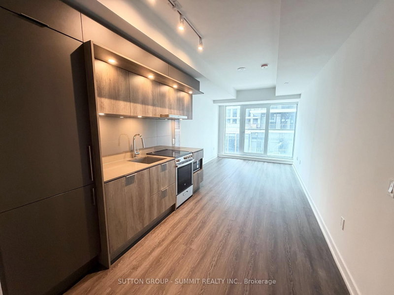 324 - 448 Burnhamthorpe Road W