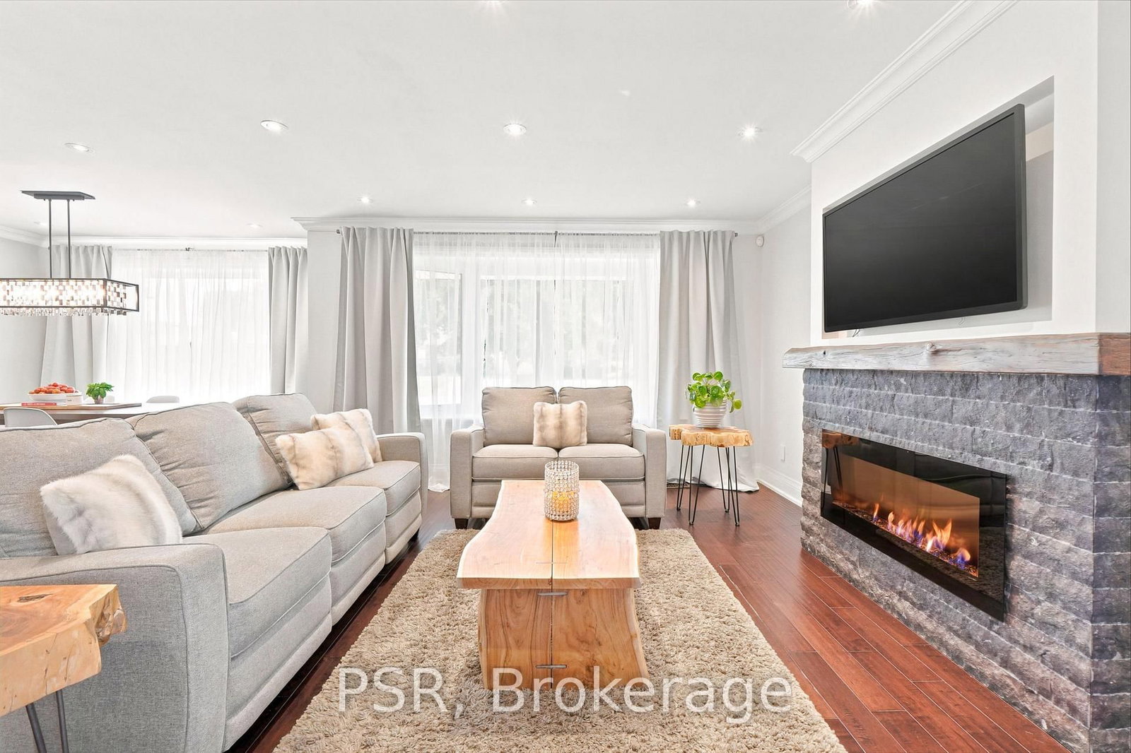61 Robinglade Drive • Toronto, ON photo 14