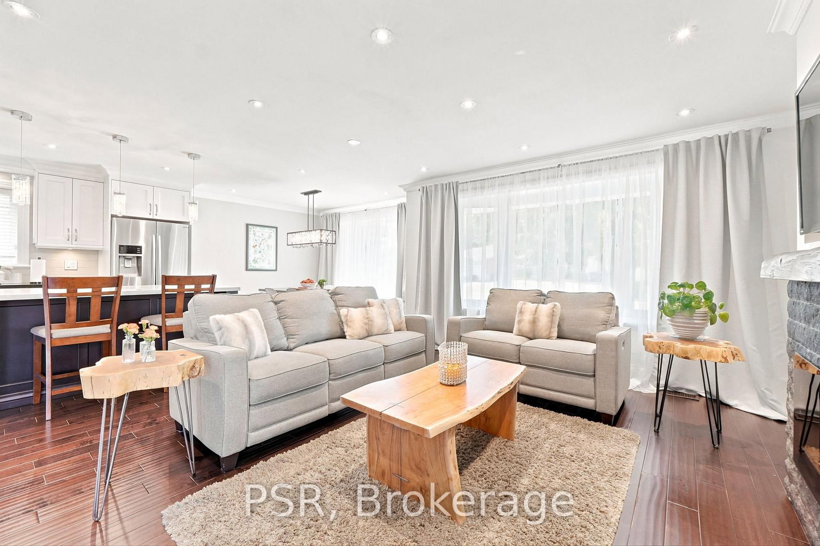 61 Robinglade Drive • Toronto, ON photo 15
