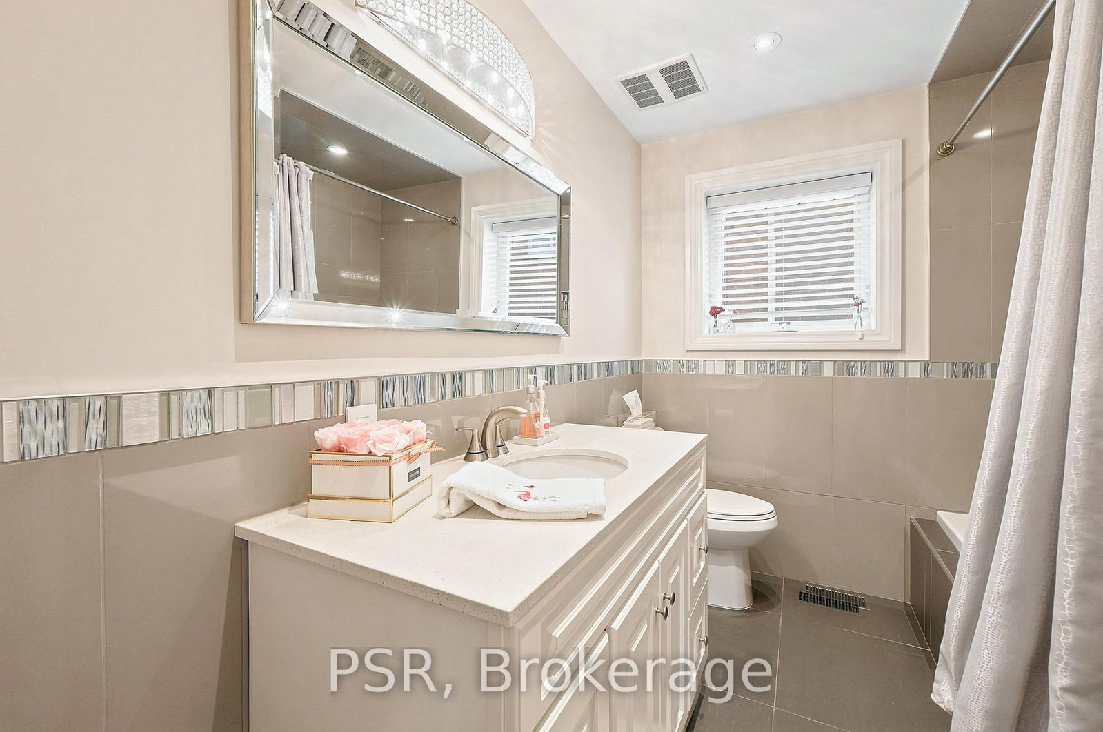 61 Robinglade Drive • Toronto, ON photo 20