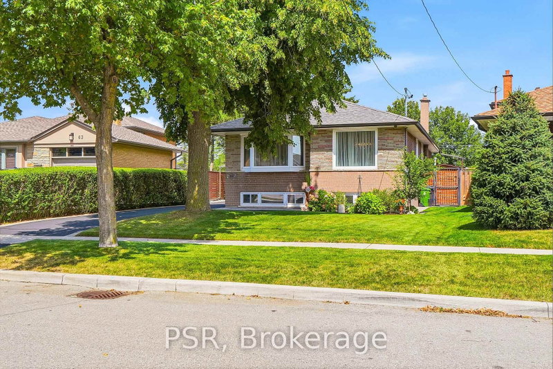 61 Robinglade Drive