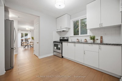 30 Elder Avenue • Toronto, ON photo 8