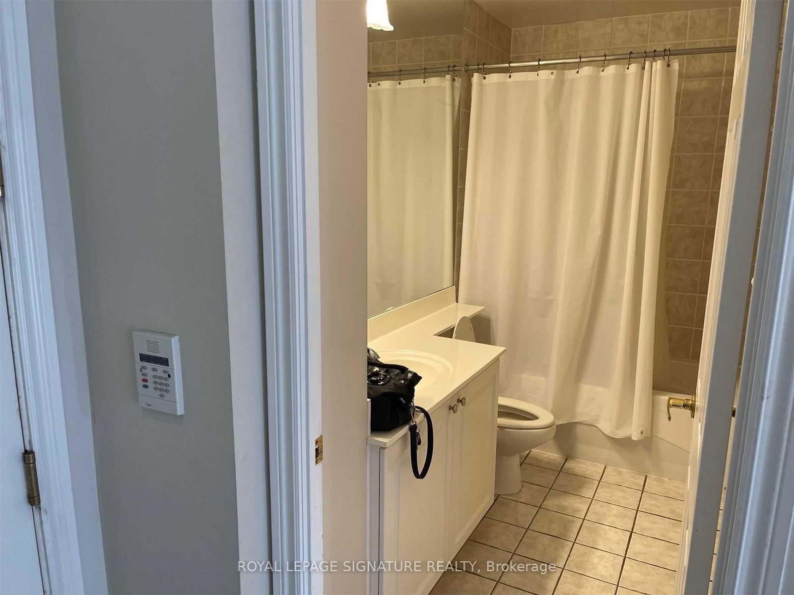 2811-25 Kingsbridge Garden Circ, Mississauga, view 11