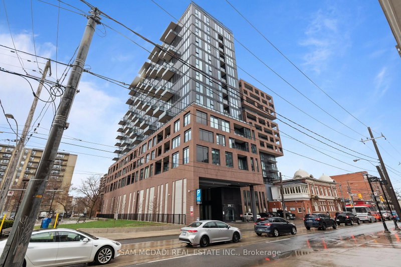 PH01 - 270 Dufferin Street