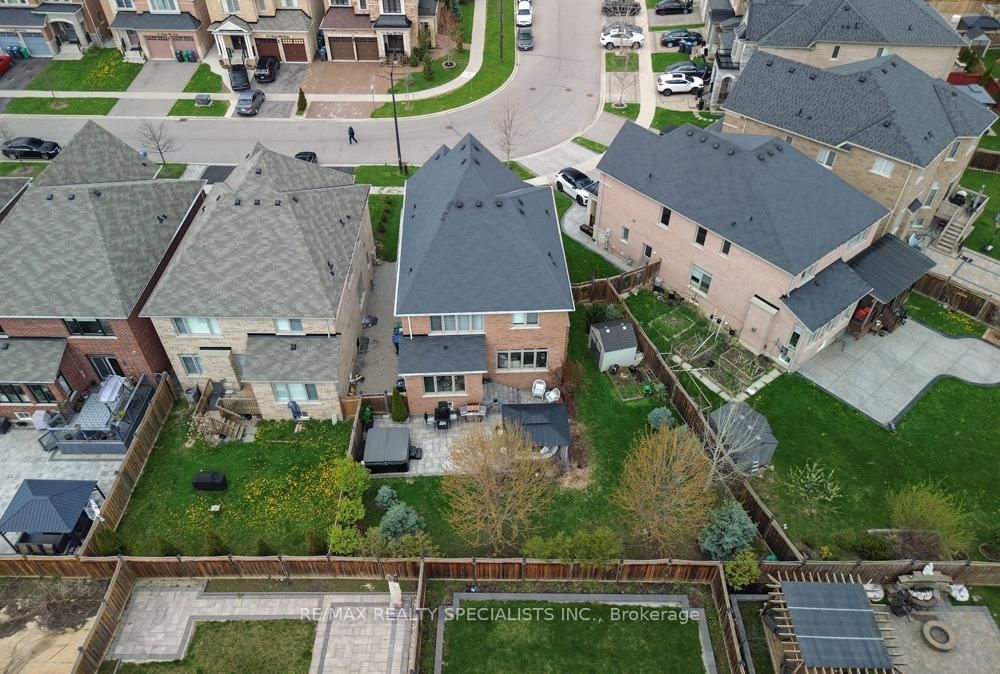 120 Rising Hill Ridge • Brampton, ON photo 46